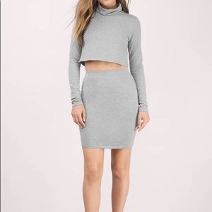 Gray Turtleneck Bodycon Top & Skirt Set, Size S